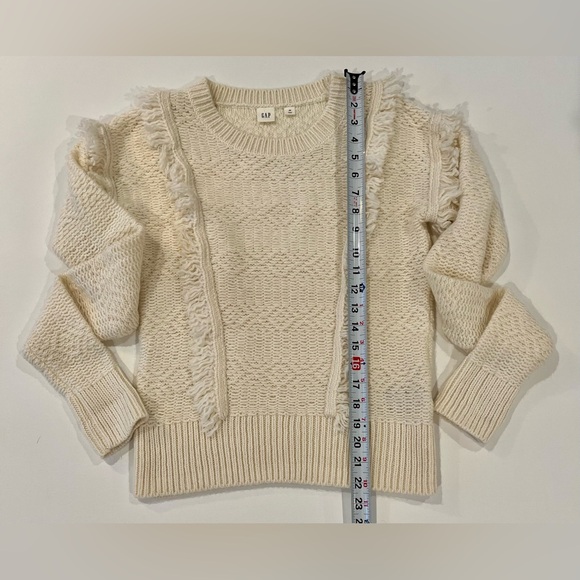 GAP Wool Blend Cable Knit Frilly Cream Fringe Extra Small Sweater - Picture 4 of 13